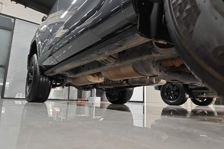 Used Tank 400 New Energy 2024 Hi4-T Off-Road Edition Right Side Sill