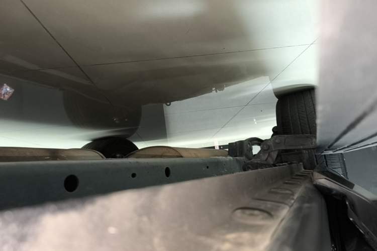 Used Tank 400 New Energy 2024 Hi4-T Off-Road Edition Right Side Sill