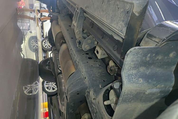 Used Tank 400 New Energy 2024 Hi4-T Off-Road Edition Right Side Sill