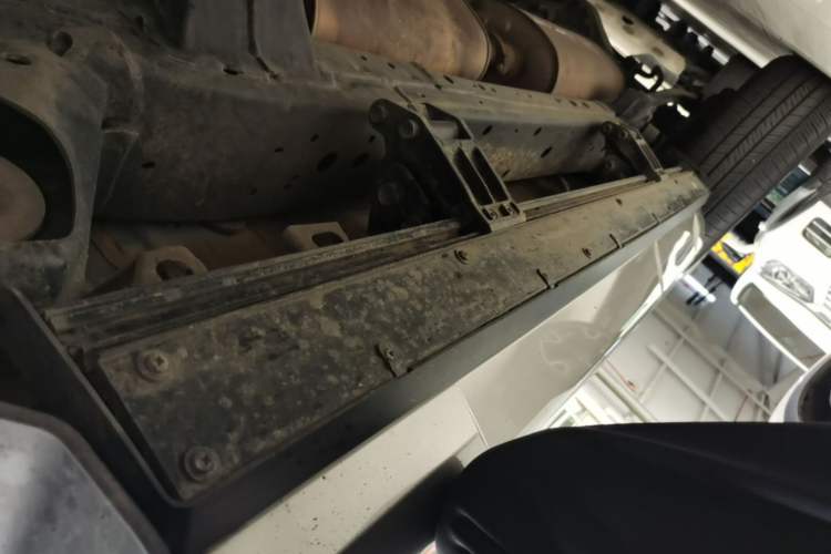 Used Tank 400 New Energy 2024 Hi4-T City Edition Right Side Sill