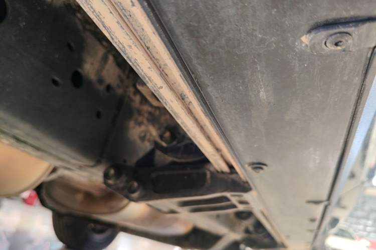 Used Tank 400 New Energy 2024 Hi4-T Off-Road Edition Right Side Sill