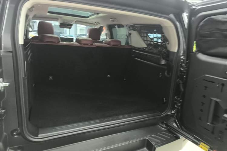 Used Tank 400 New Energy 2024 Hi4-T Off-Road Edition Trunk