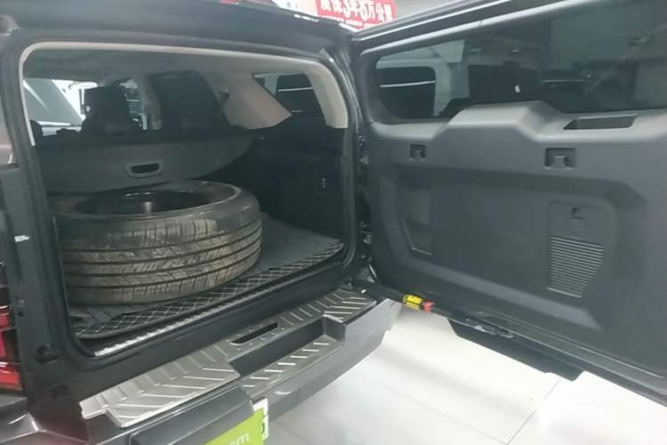 Used Tank 400 New Energy 2024 Hi4-T Off-Road Edition Trunk