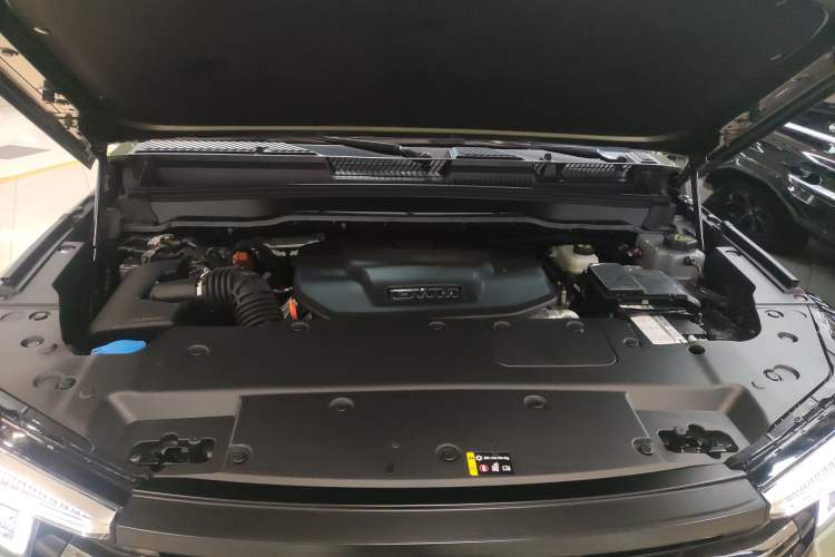 Used Tank 400 New Energy 2024 Hi4-T Off-Road Edition Engine Bay