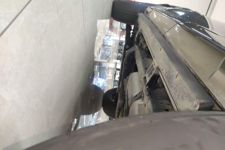 Used Tank 400 New Energy 2024 Hi4-T Off-Road Edition Left Side Sill