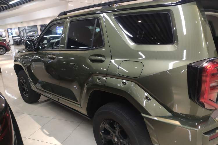 Used Tank 400 New Energy 2024 Hi4-T Off-Road Edition Left Side