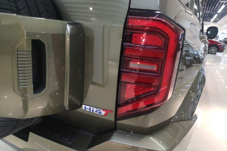 Used Tank 400 New Energy 2024 Hi4-T Off-Road Edition Right Rear Taillight