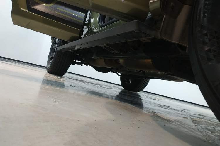 Used Tank 400 New Energy 2024 Hi4-T Off-Road Edition Right Side Sill