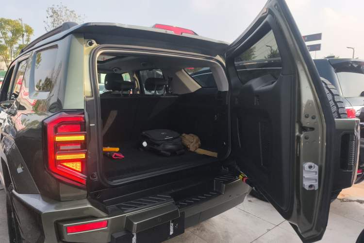 Used Tank 400 New Energy 2024 Hi4-T City Edition Trunk