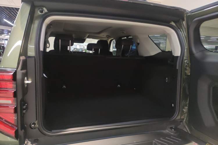 Used Tank 400 New Energy 2024 Hi4-T Off-Road Edition Trunk