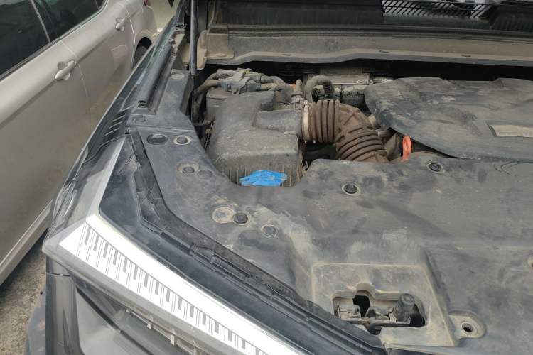 Used Tank 400 New Energy 2024 Hi4-T Off-Road Edition Engine Bay Right