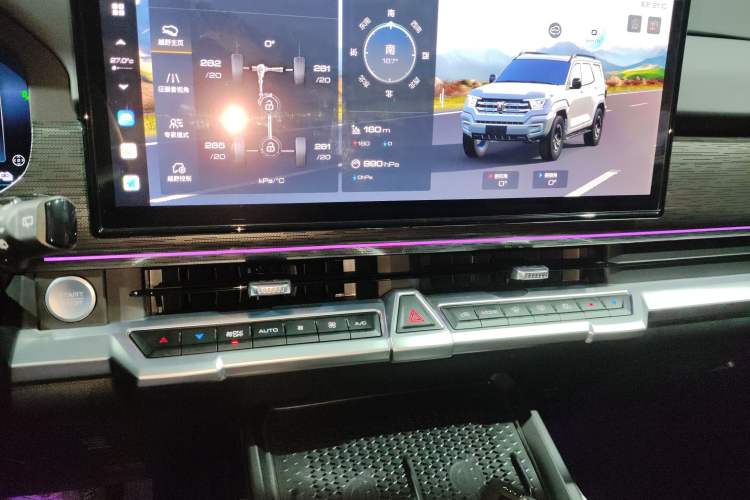 Used Tank 400 New Energy 2024 Hi4-T Off-Road Edition Audio And AC Panel