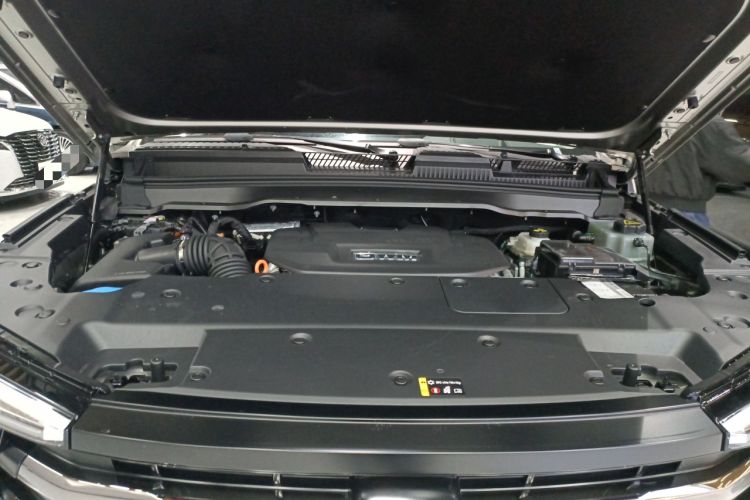 Used Tank 400 New Energy 2024 Hi4-T Off-Road Edition Engine Bay