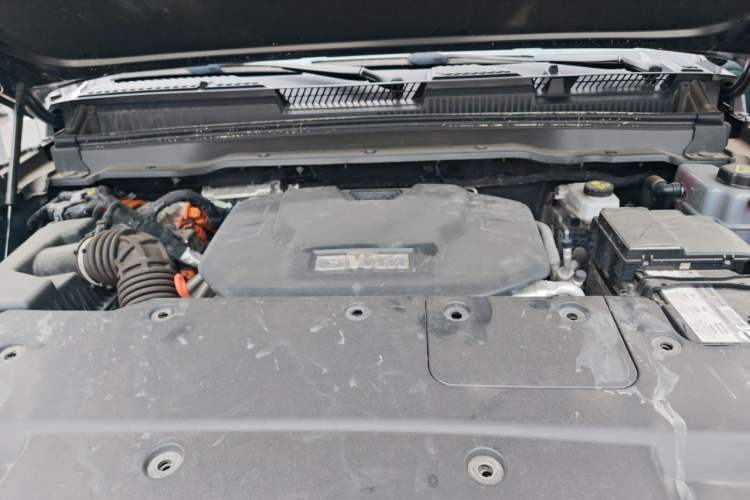 Used Tank 400 New Energy 2024 Hi4-T Off-Road Edition Engine Bay
