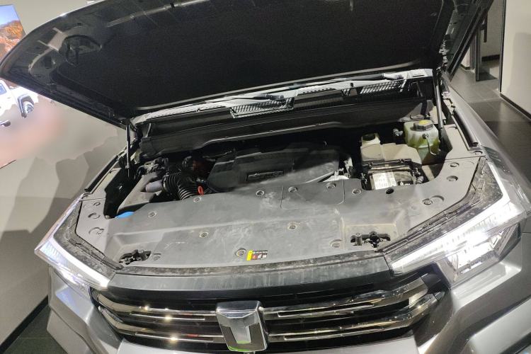 Used Tank 400 New Energy 2024 Hi4-T Off-Road Edition Engine Bay