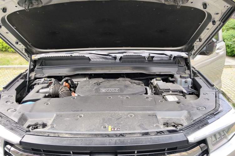 Used Tank 400 New Energy 2024 Hi4-T City Edition Engine Bay
