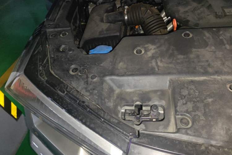 Used Tank 400 New Energy 2024 Hi4-T City Edition Engine Bay Right