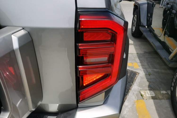 Used Tank 400 New Energy 2024 Hi4-T Off-Road Edition Exterior 3