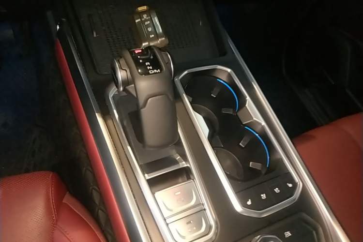 Used Tank 400 New Energy 2024 Hi4-T Off-Road Edition Gear Lever