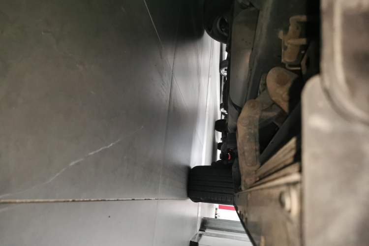 Used Tank 400 New Energy 2024 Hi4-T Off-Road Edition Left Side Sill