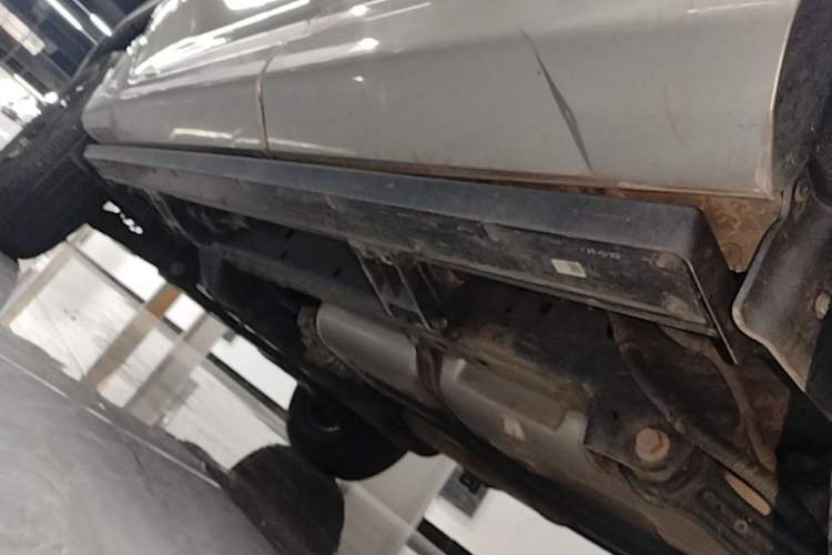 Used Tank 400 New Energy 2024 Hi4-T Off-Road Edition Left Side Sill