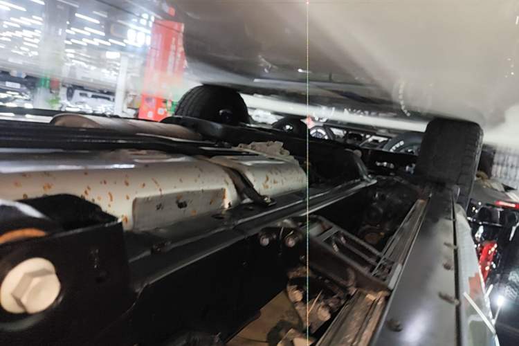 Used Tank 400 New Energy 2024 Hi4-T Off-Road Edition Left Side Sill