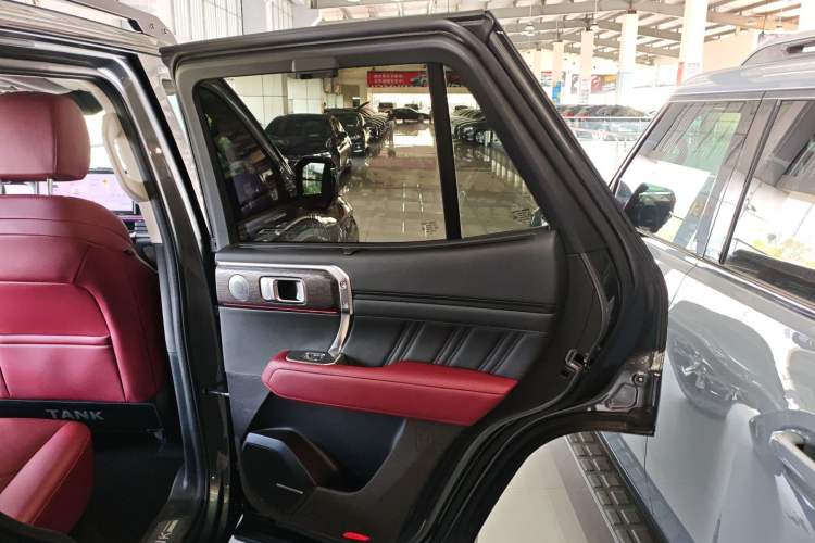 Used Tank 400 New Energy 2024 Hi4-T Off-Road Edition Right Rear Door Interior