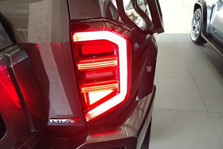 Used Tank 400 New Energy 2024 Hi4-T Off-Road Edition Right Rear Taillight