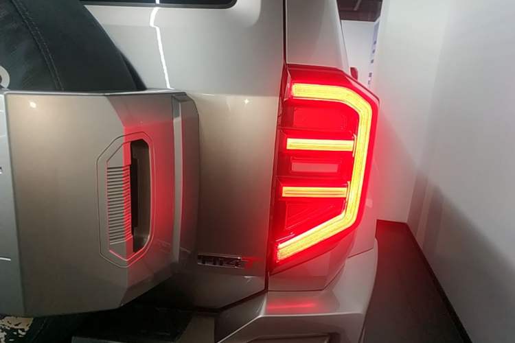 Used Tank 400 New Energy 2024 Hi4-T Off-Road Edition Right Rear Taillight