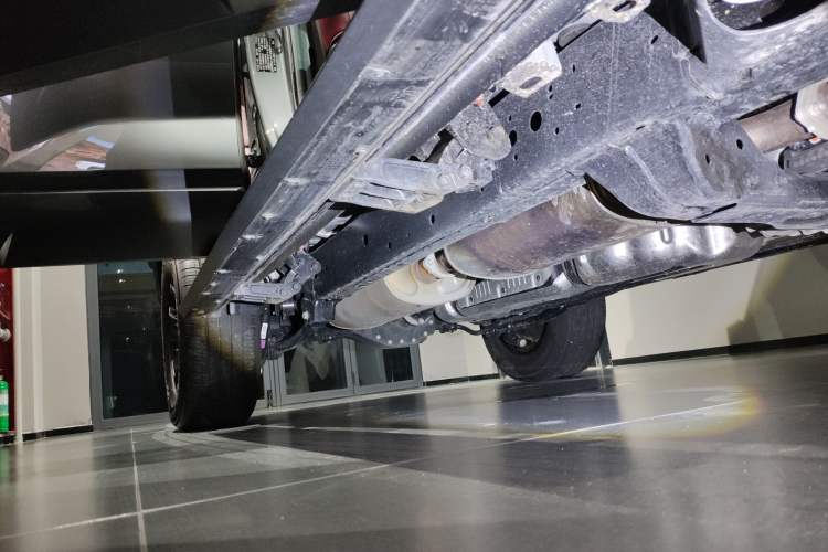Used Tank 400 New Energy 2024 Hi4-T Off-Road Edition Right Side Sill