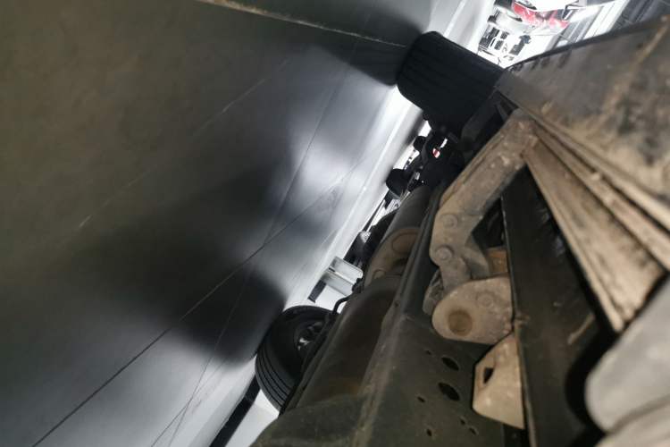 Used Tank 400 New Energy 2024 Hi4-T Off-Road Edition Right Side Sill