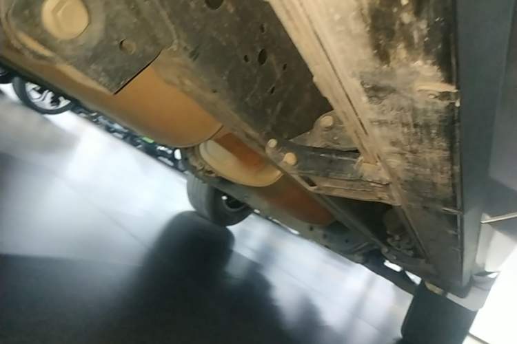 Used Tank 400 New Energy 2024 Hi4-T Off-Road Edition Right Side Sill