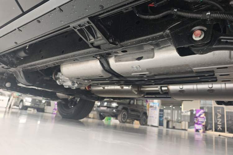 Used Tank 400 New Energy 2026 Model—Hi4-T Smart Enjoyment Version Chassis Rear Left