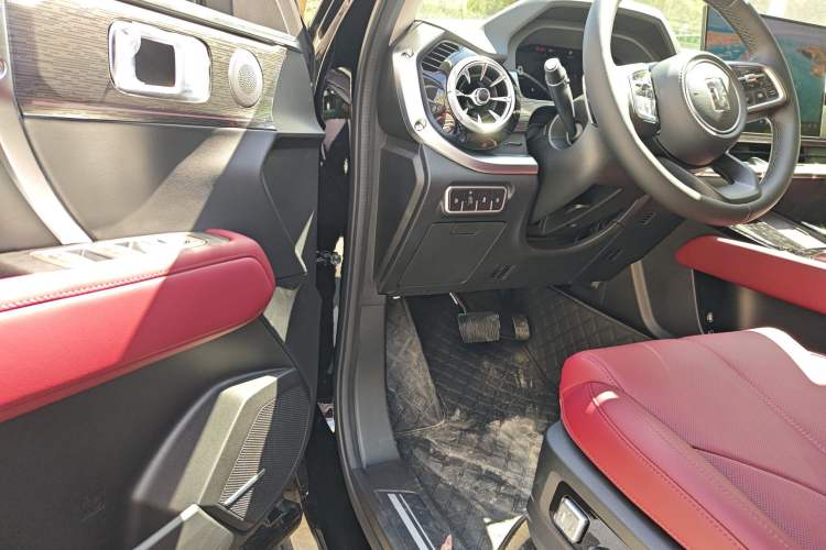 Used Tank 400 New Energy 2026 Model—Hi4-T Smart Enjoyment Version Driver Seat