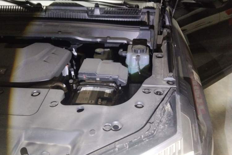 Used Tank 400 New Energy 2026 Model—Hi4-T Smart Enjoyment Version Engine Bay Left