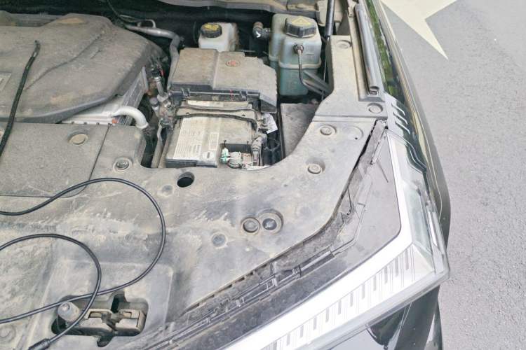 Used Tank 400 New Energy 2026 Model—Hi4-T Engine Bay Left
