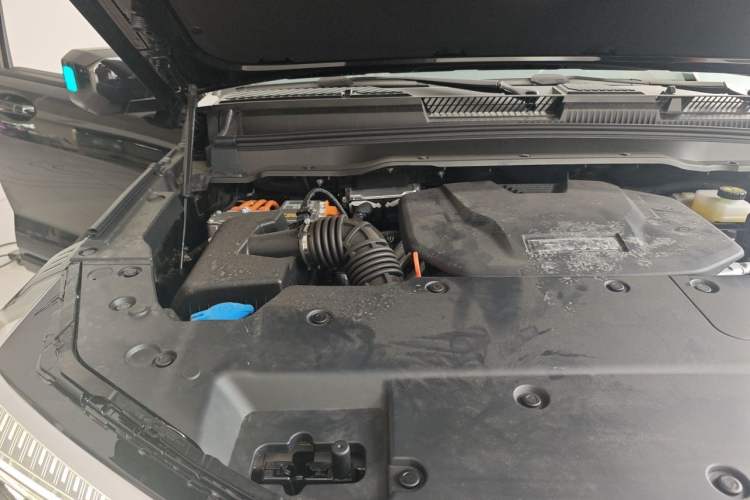 Used Tank 400 New Energy 2026 Model—Hi4-T Smart Enjoyment Version Engine Bay Right