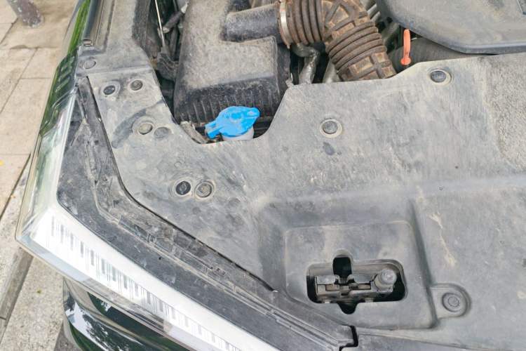 Used Tank 400 New Energy 2026 Model—Hi4-T Engine Bay Right