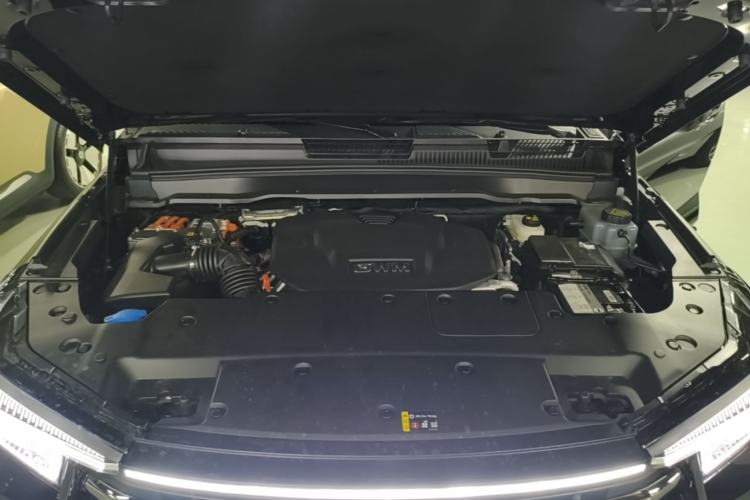 Used Tank 400 New Energy 2026 Model—Hi4-T Engine Bay