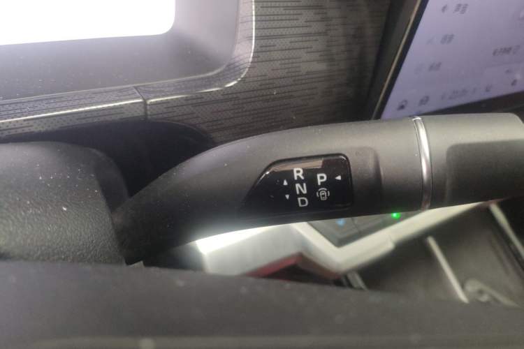 Used Tank 400 New Energy 2026 Model—Hi4-Z Smart Enjoyment Version Gear Lever