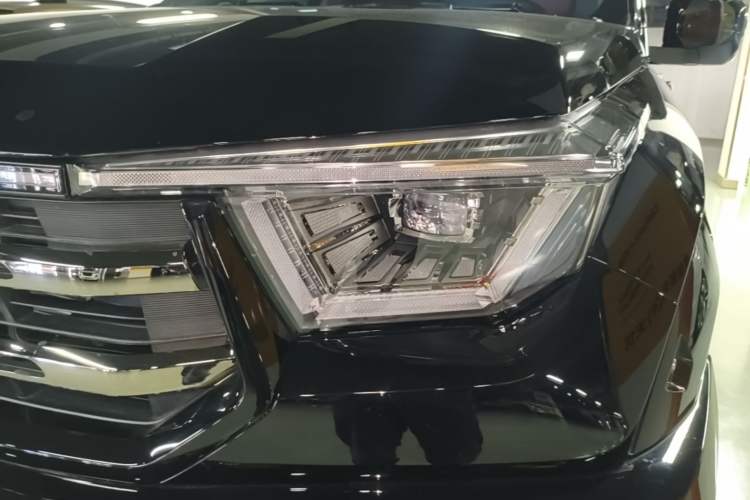 Used Tank 400 New Energy 2026 Model—Hi4-T Left Front Headlight