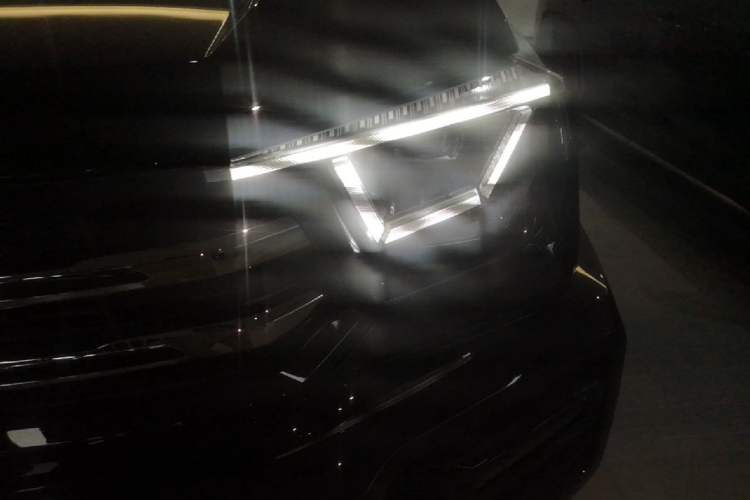 Used Tank 400 New Energy 2026 Model—Hi4-T Smart Enjoyment Version Left Front Headlight