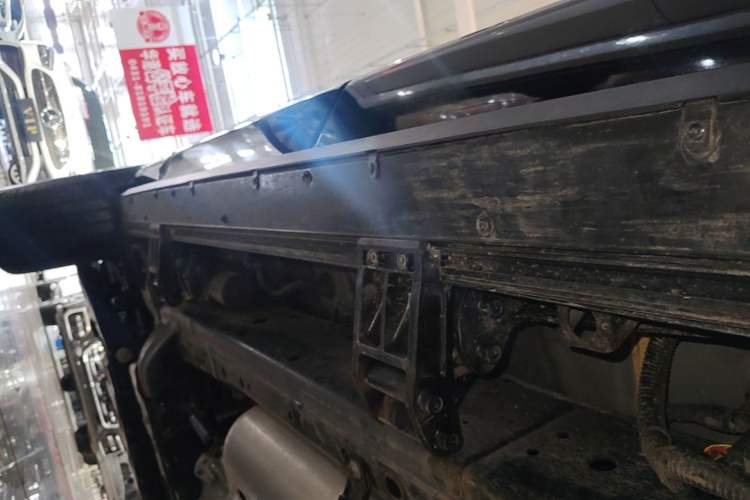 Used Tank 400 New Energy 2026 Model—Hi4-T Smart Enjoyment Version Left Side Sill