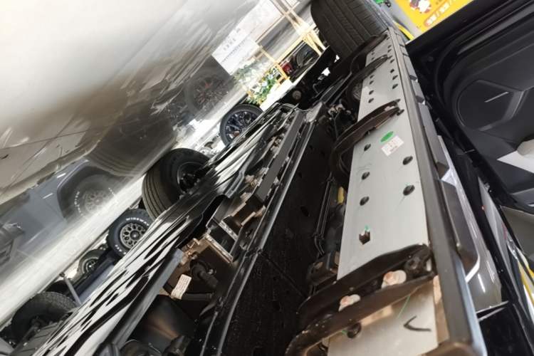 Used Tank 400 New Energy 2026 Model—Hi4-Z Smart Enjoyment Version Left Side Sill