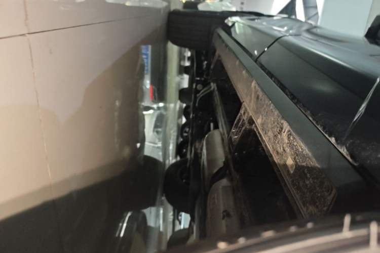Used Tank 400 New Energy 2026 Model—Hi4-T Left Side Sill
