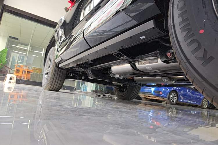 Used Tank 400 New Energy 2026 Model—Hi4-T Smart Enjoyment Version Left Side Sill