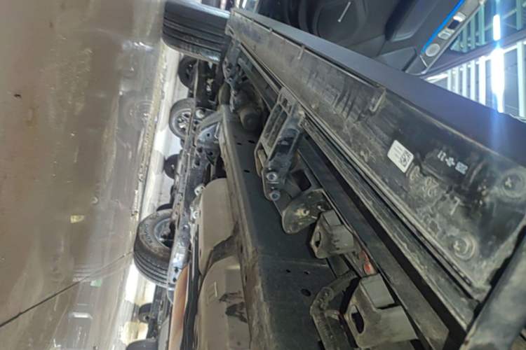 Used Tank 400 New Energy 2026 Model—Hi4-T Smart Enjoyment Version Left Side Sill