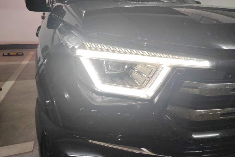 Used Tank 400 New Energy 2026 Model—Hi4-Z Smart Enjoyment Version Right Front Headlight