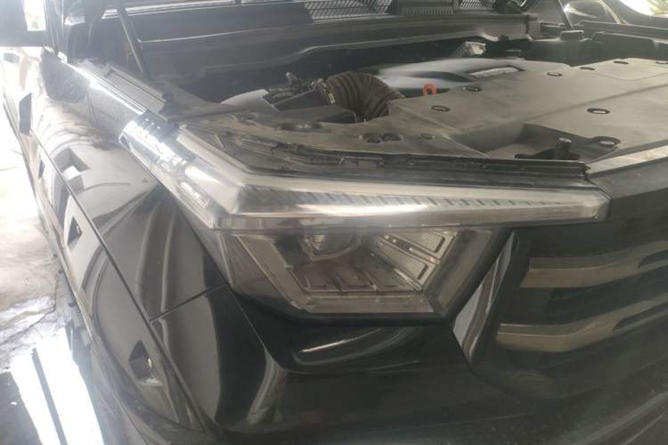 Used Tank 400 New Energy 2026 Model—Hi4-Z Smart Enjoyment Version Right Front Headlight