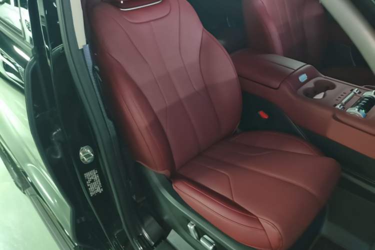 Used Tank 400 New Energy 2026 Model—Hi4-T Right Front Seat